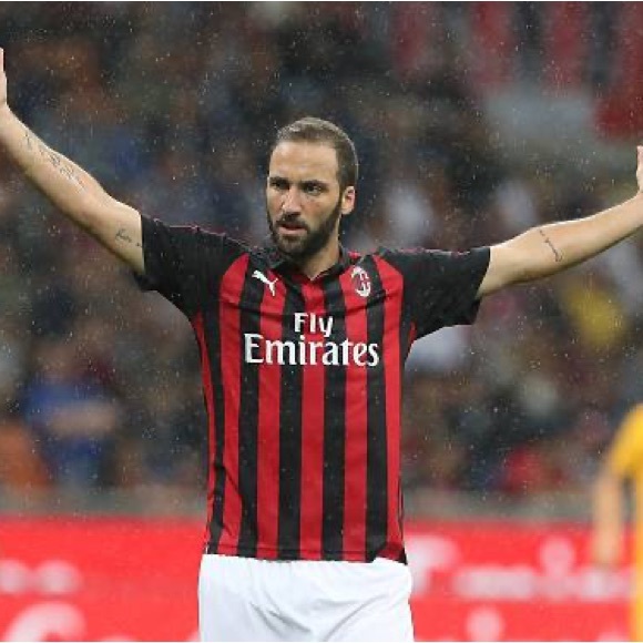 AC Milan Authentic Home Football Shirt Jersey 2018/2019 Higuain #9 - Picture 8 of 8